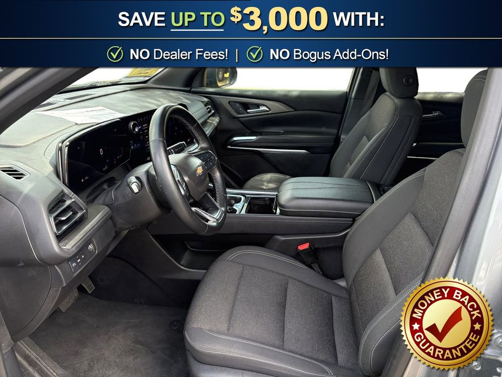 Used 2024 Chevrolet Traverse LT image 14