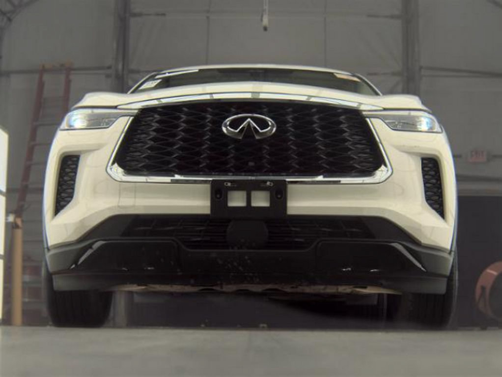 Used 2025 INFINITI QX60 Pure AWD/4WD image 4