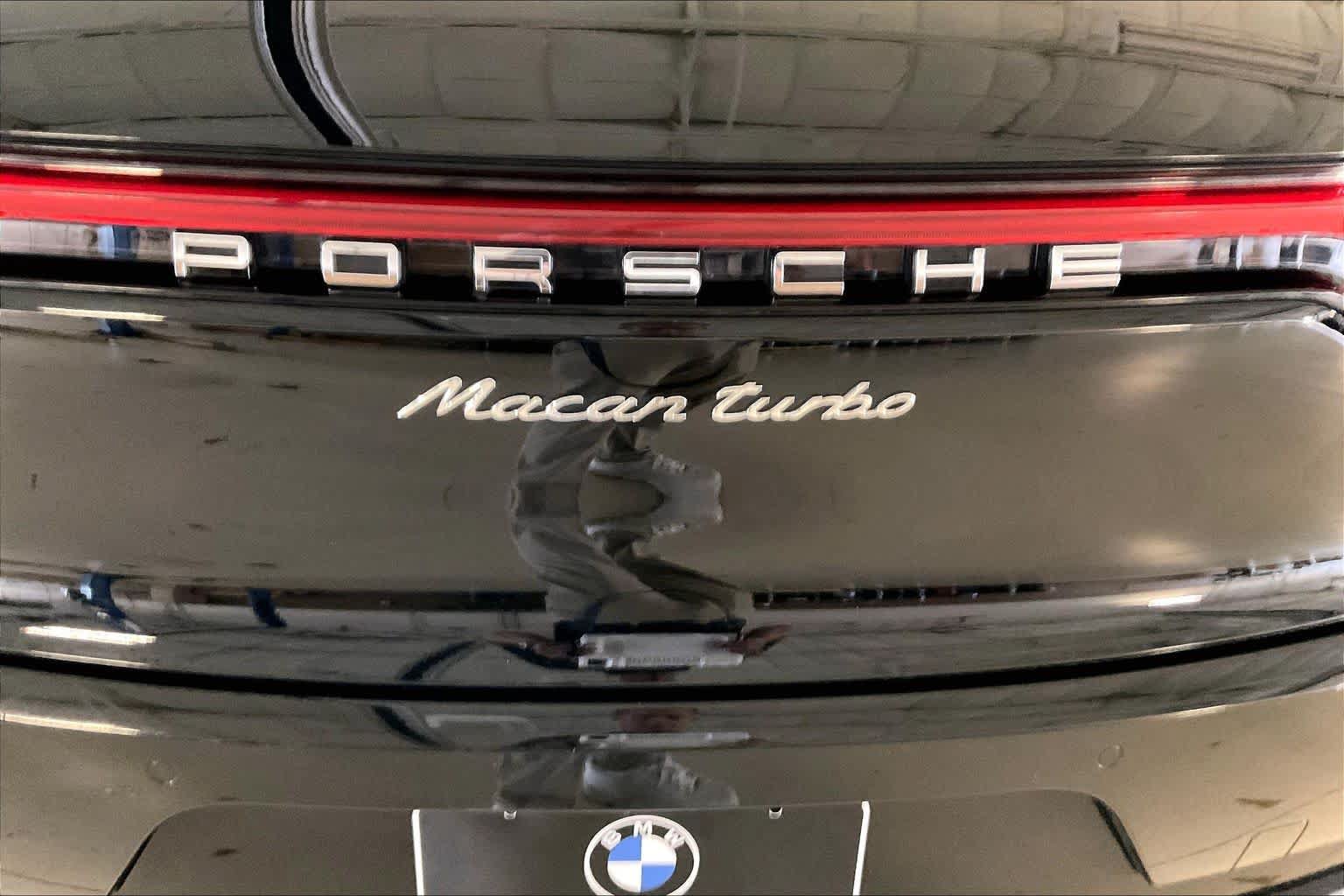 Used 2020 Porsche Macan Turbo AWD/4WD image 30