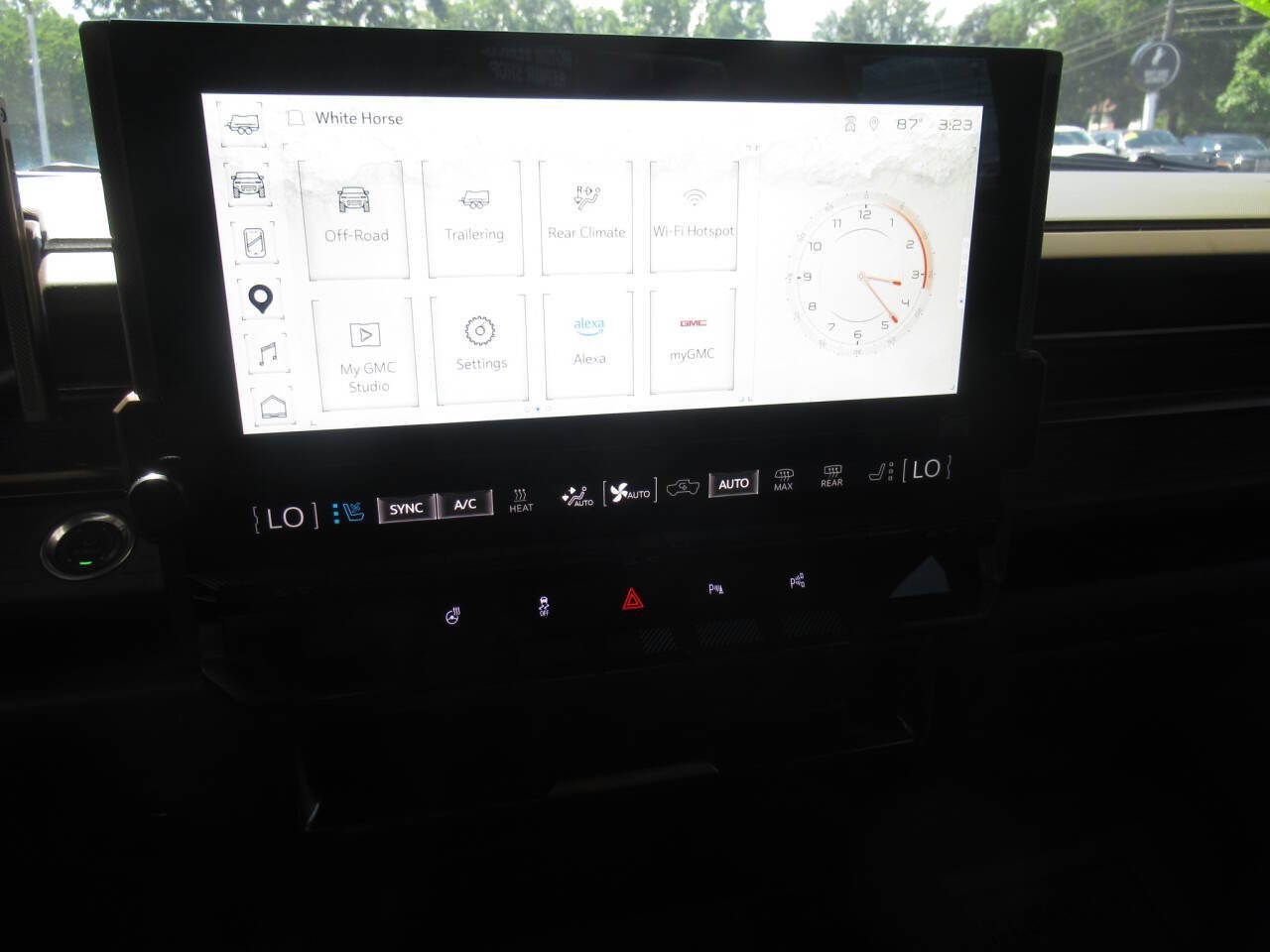 Used 2025 GMC Hummer EV 2X AWD/4WD image 35