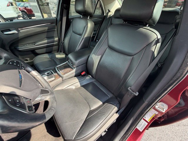 Used 2017 Chrysler 300 C w/ Safetytec Plus Group RWD image 19