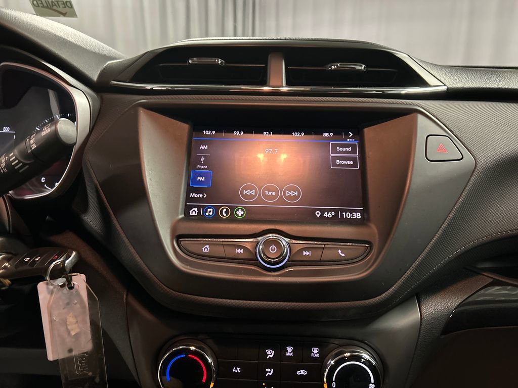 Used 2021 Chevrolet TrailBlazer LS image 17