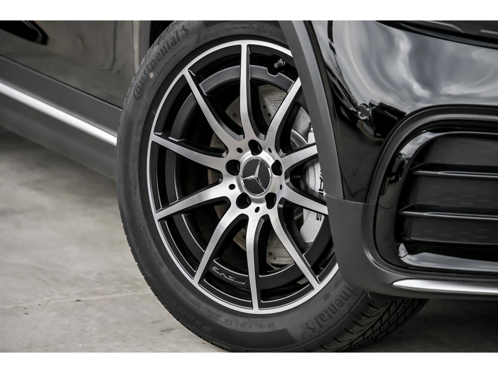 New 2026 Mercedes-Benz GLB 35 AMG 4MATIC video 3