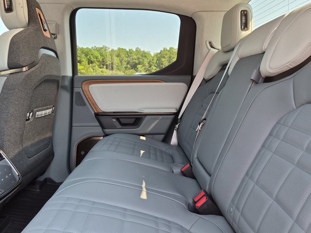 Used 2026 Rivian R1T Premium AWD/4WD image 19