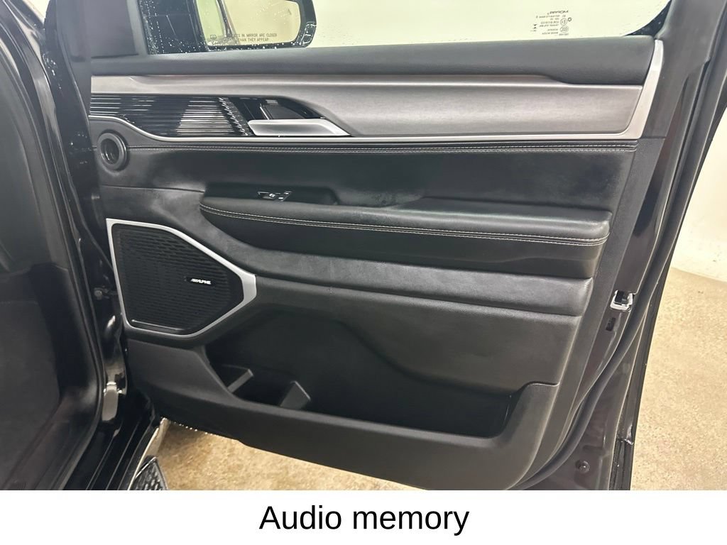 Used 2025 Jeep Wagoneer Series II AWD/4WD image 21