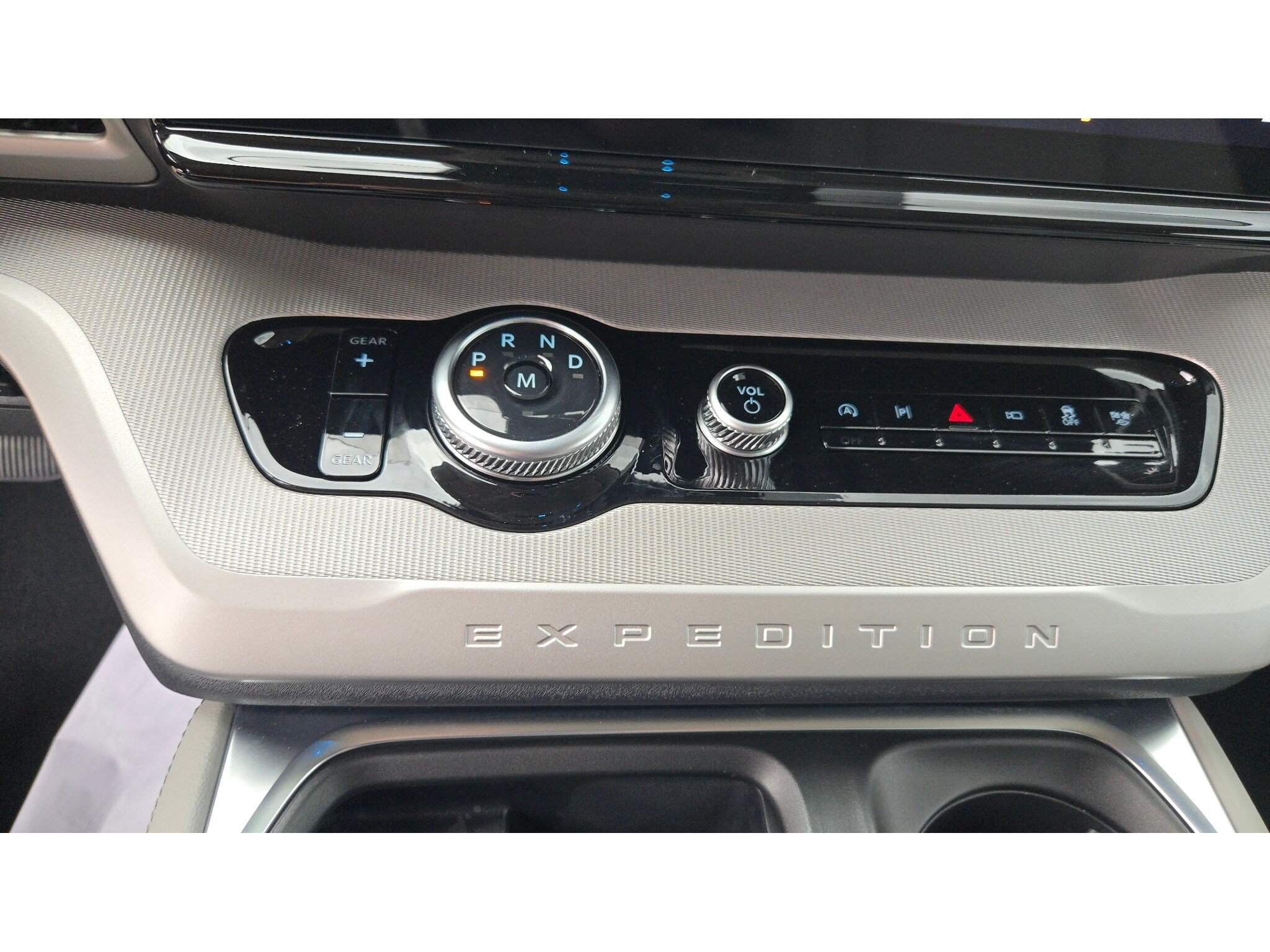 New 2027 Ford Expedition Active RWD image 34