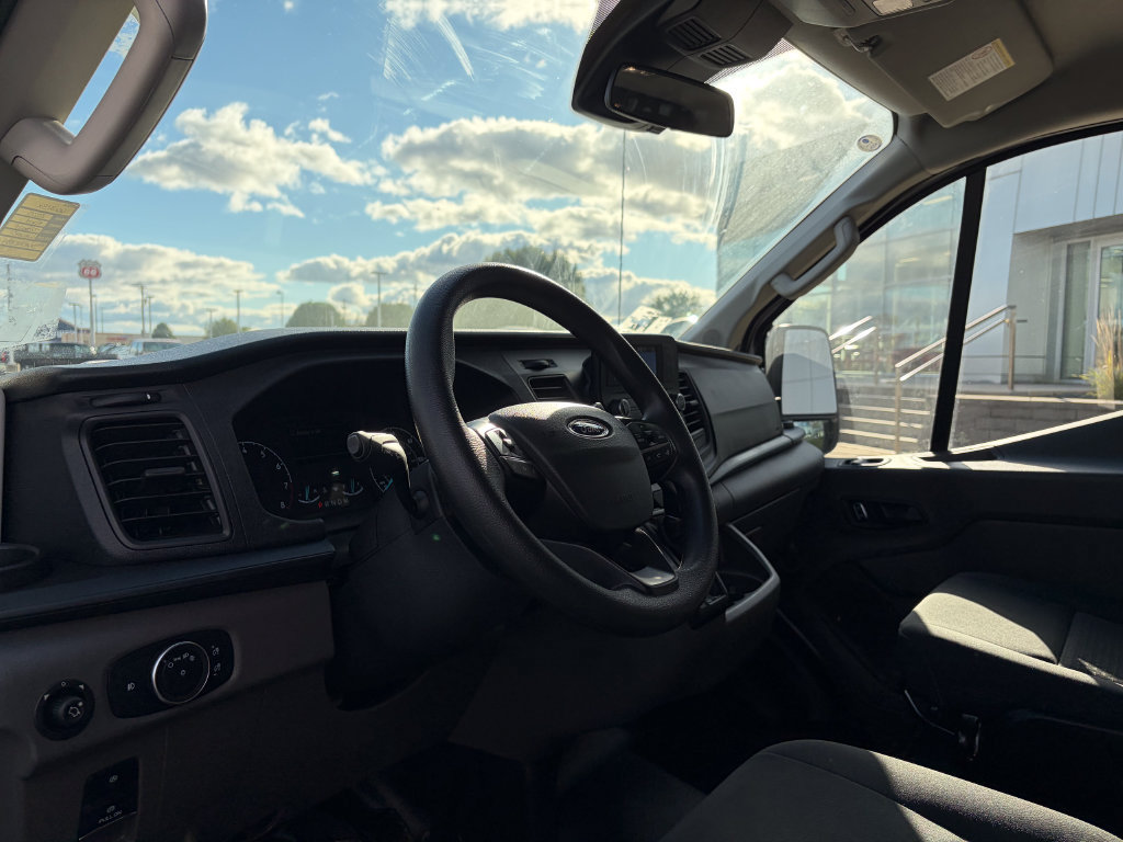Certified 2025 Ford Transit 250 Low Roof w/ Exterior Upgrade Package RWD image 9
