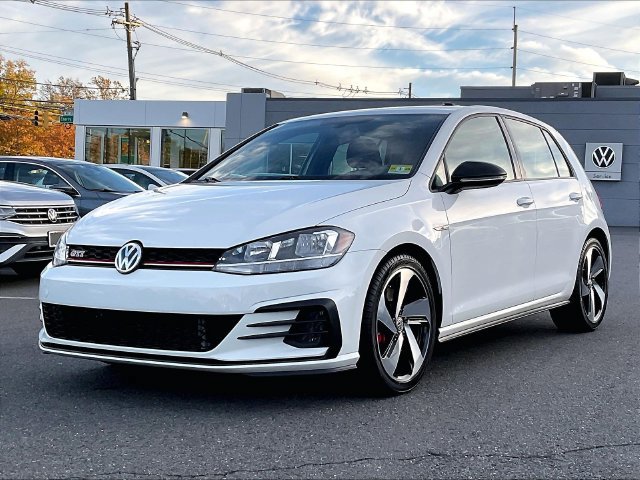 Used 2021 Volkswagen Golf 4-Door FWD image 2