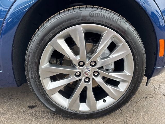 Used 2023 Buick Envision Avenir AWD/4WD image 32