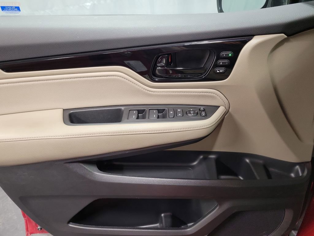 Used 2023 Honda Odyssey Elite image 21