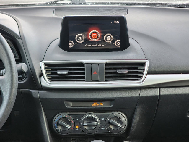 Used 2018 MAZDA MAZDA3 Sport image 3