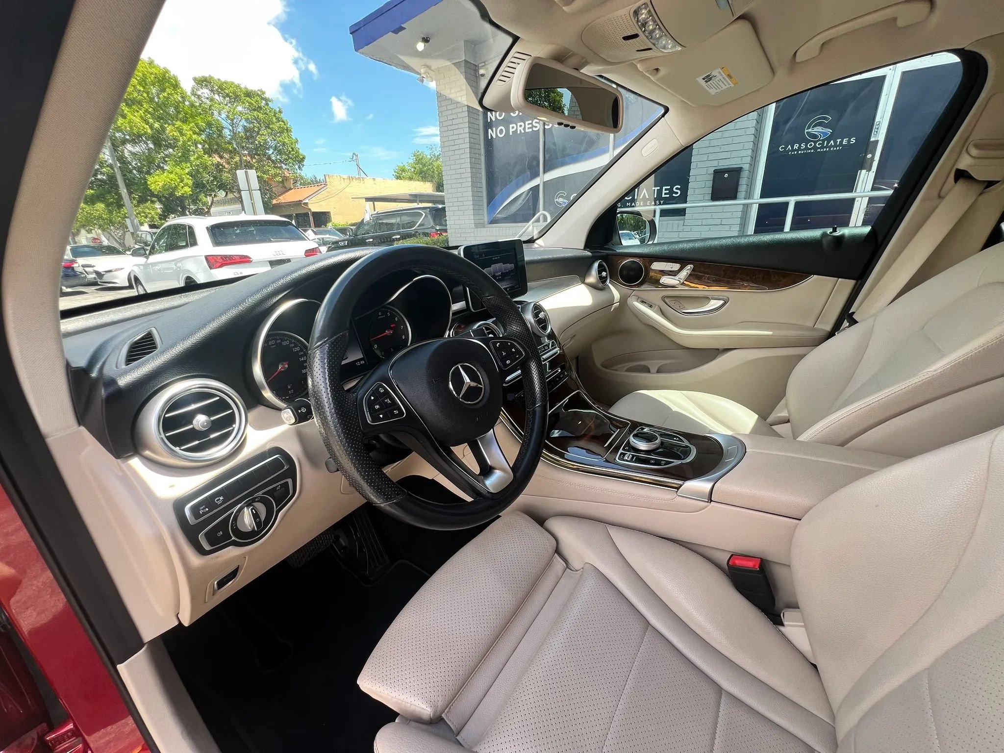 Used 2019 Mercedes-Benz GLC 300 image 22