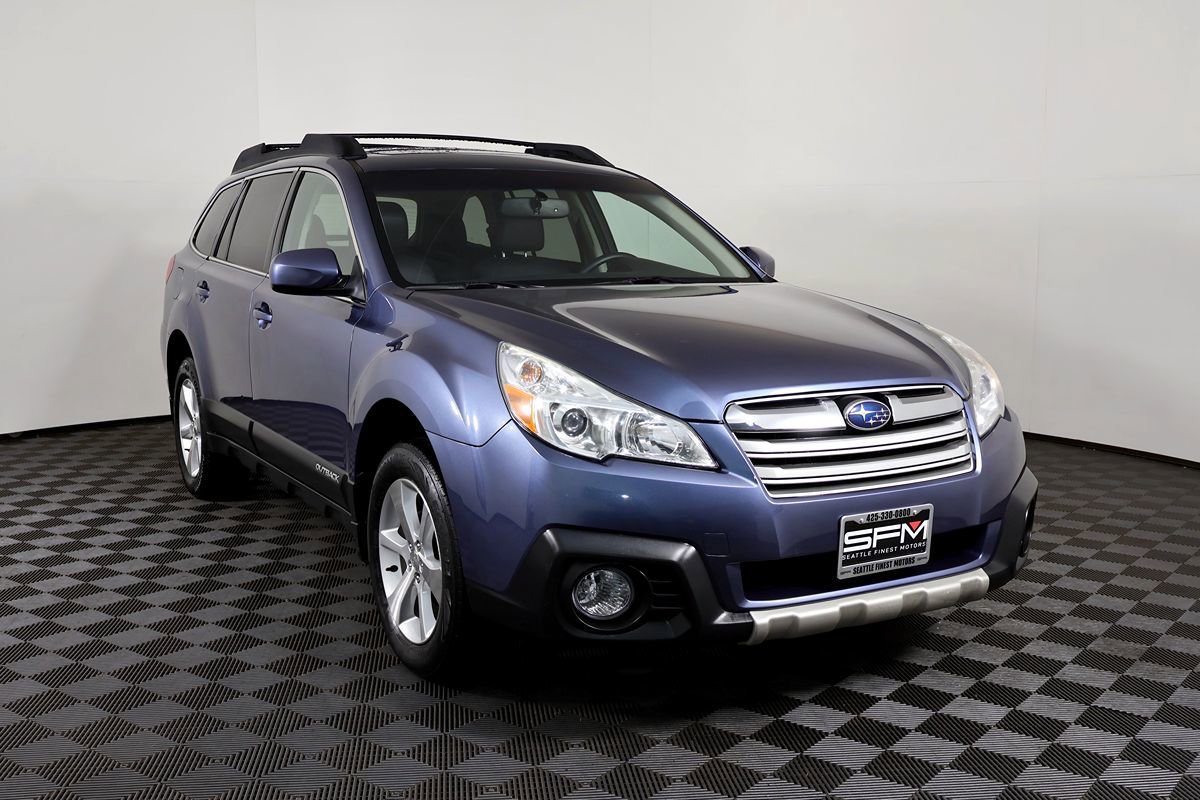 Used 2013 Subaru Outback 2.5i Limited w/ Moonroof Pkg AWD/4WD image 3
