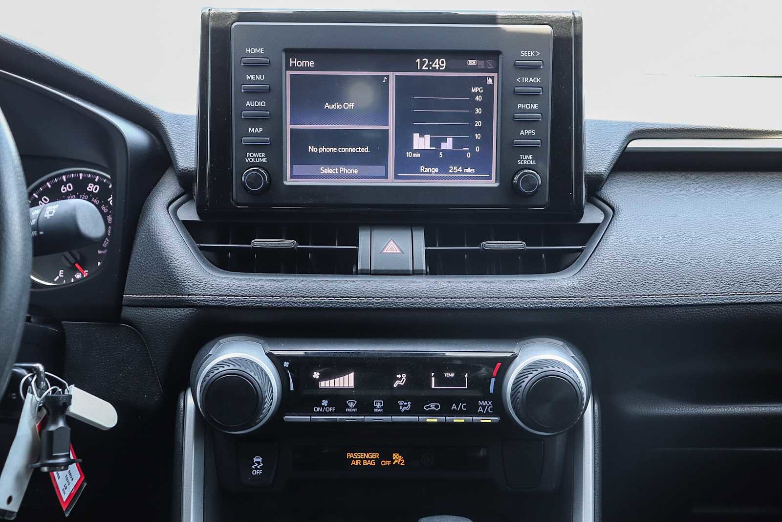 Used 2019 Toyota RAV4 LE image 13