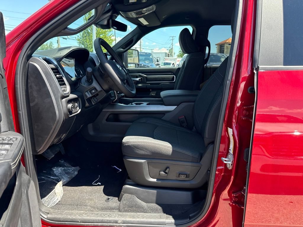 New 2026 RAM 2500 Big Horn AWD/4WD image 16