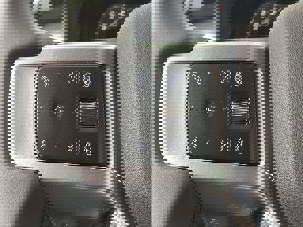 Used 2025 Land Rover Discovery Dynamic SE image 26