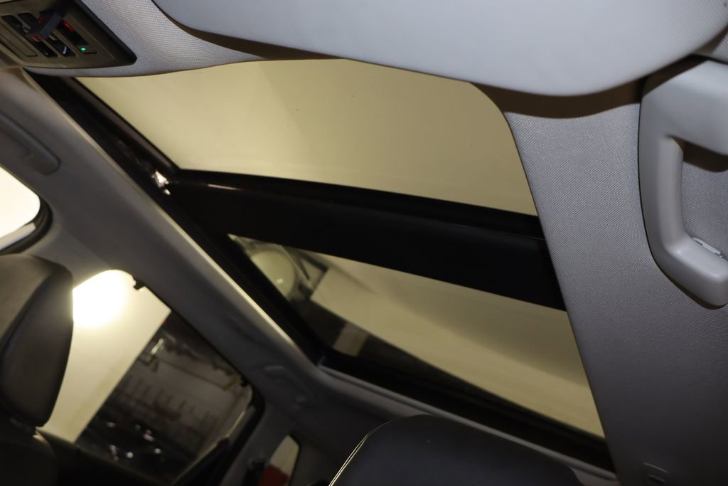 Used 2024 Nissan Rogue SV w/ SV Premium Package image 25