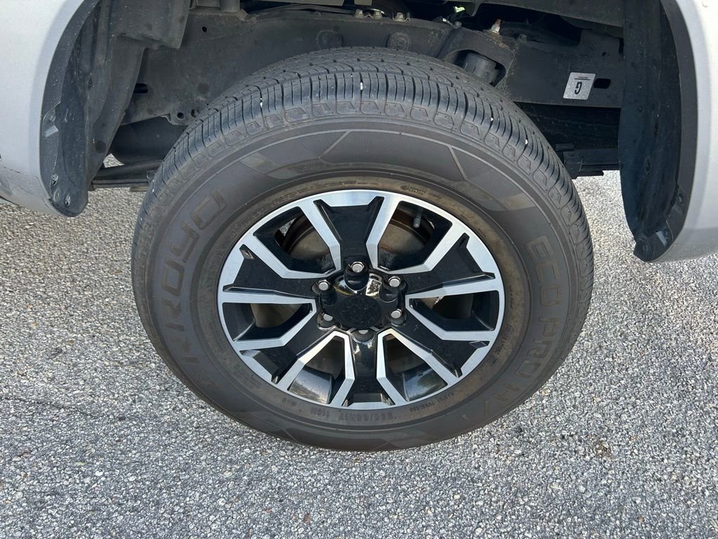 Used 2021 Toyota Tacoma TRD Sport w/ Technology Package image 9