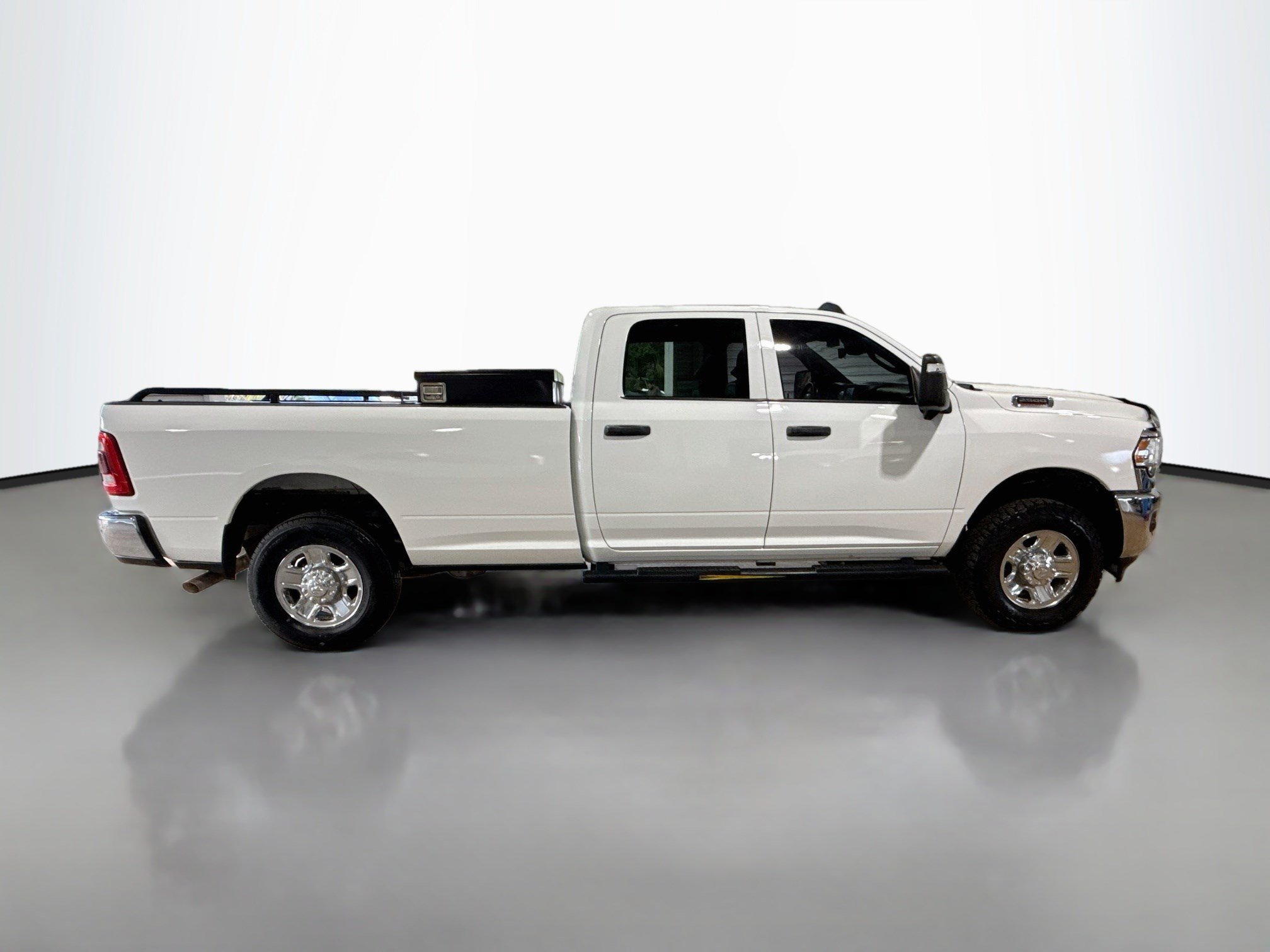 Used 2024 RAM 2500 Tradesman w/ Safety Group AWD/4WD image 11