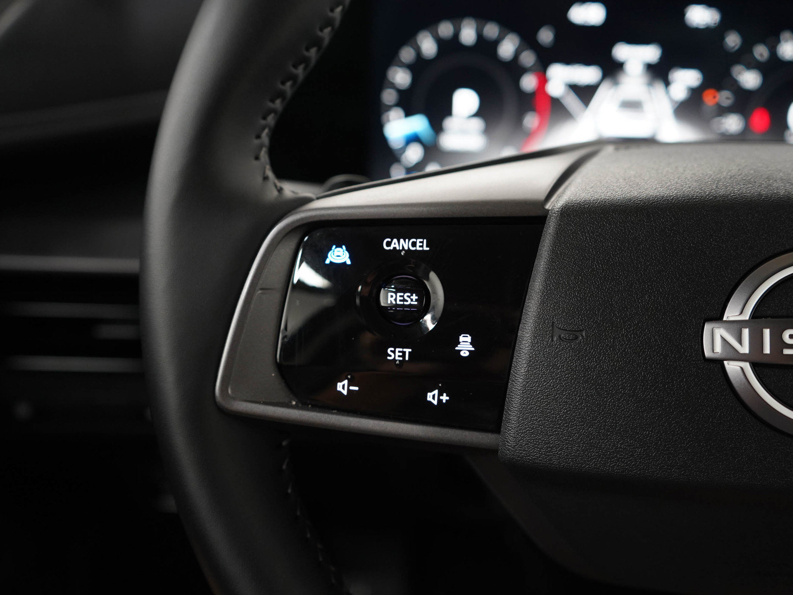 Used 2025 Nissan Murano SV AWD/4WD image 26