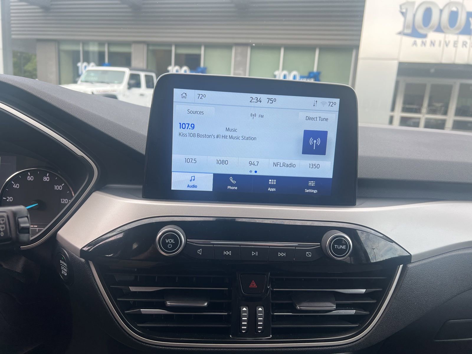 Used 2022 Ford Escape SE image 28