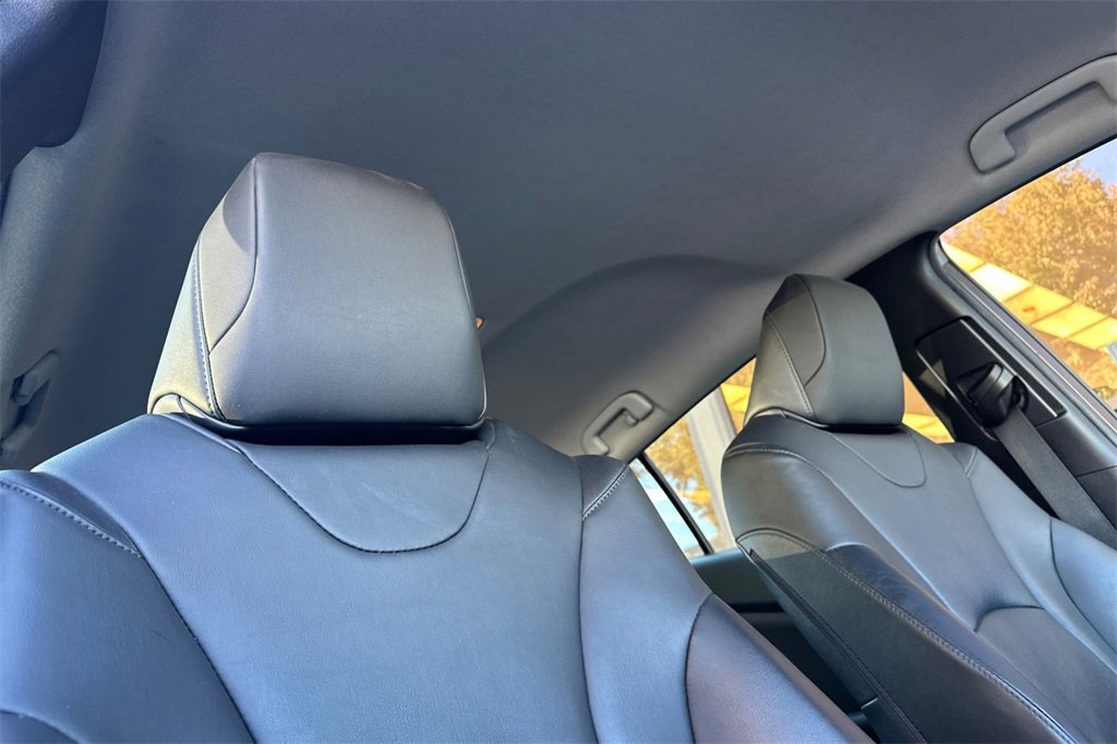 Used 2017 Toyota Prius Prime Premium image 16