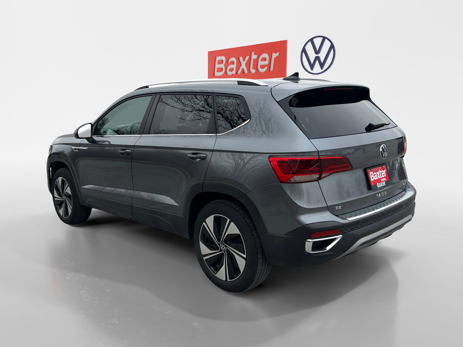 Used 2024 Volkswagen Taos SE image 12