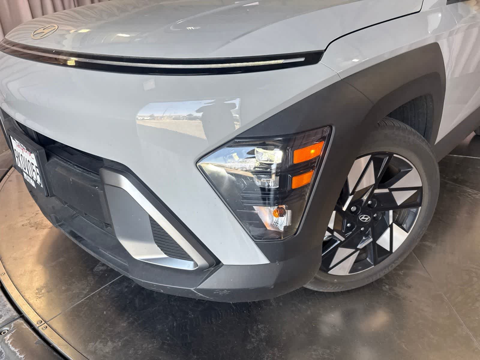 Used 2024 Hyundai Kona SEL FWD image 9
