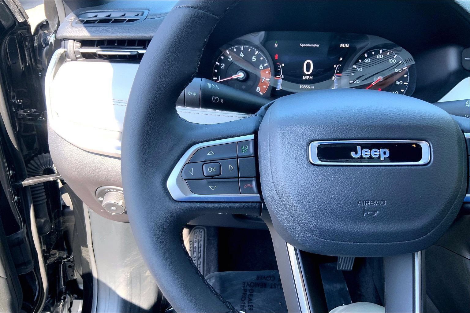 Certified 2024 Jeep Compass Limited w/ Sun and Sound Group AWD/4WD image 23