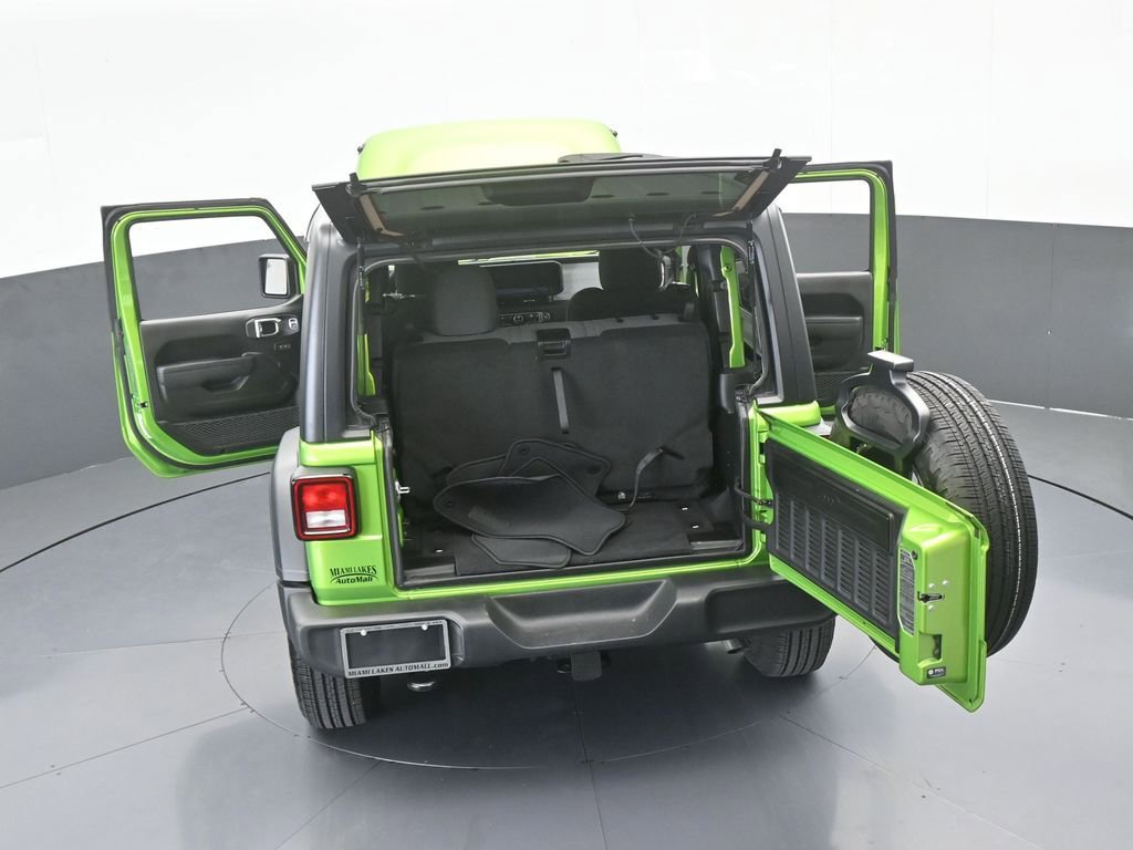 Used 2025 Jeep Wrangler Sport image 59