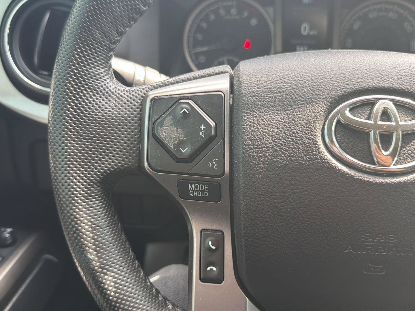 Used 2022 Toyota Tacoma SR5 RWD image 27