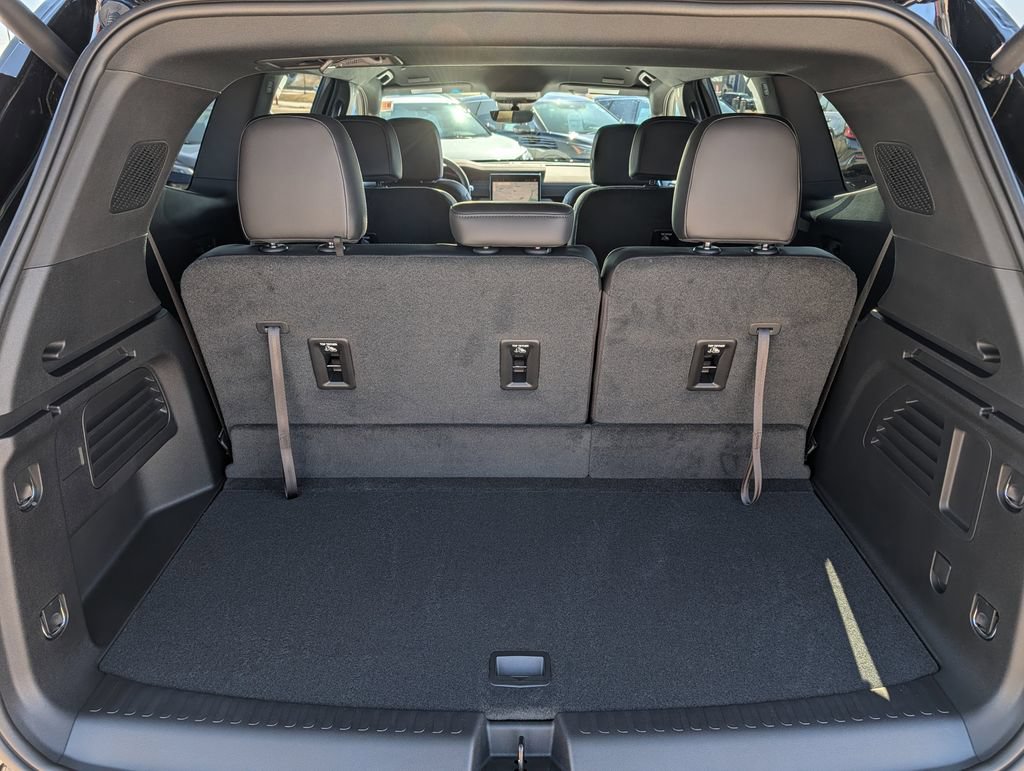 New 2026 GMC Acadia Elevation w/ Black Edition AWD/4WD image 8