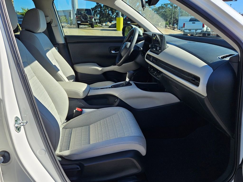 Used 2023 Honda HR-V LX image 15