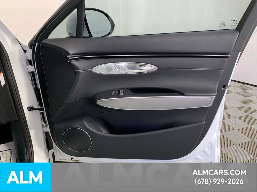 Used 2024 Genesis Electrified GV70 Advanced image 33