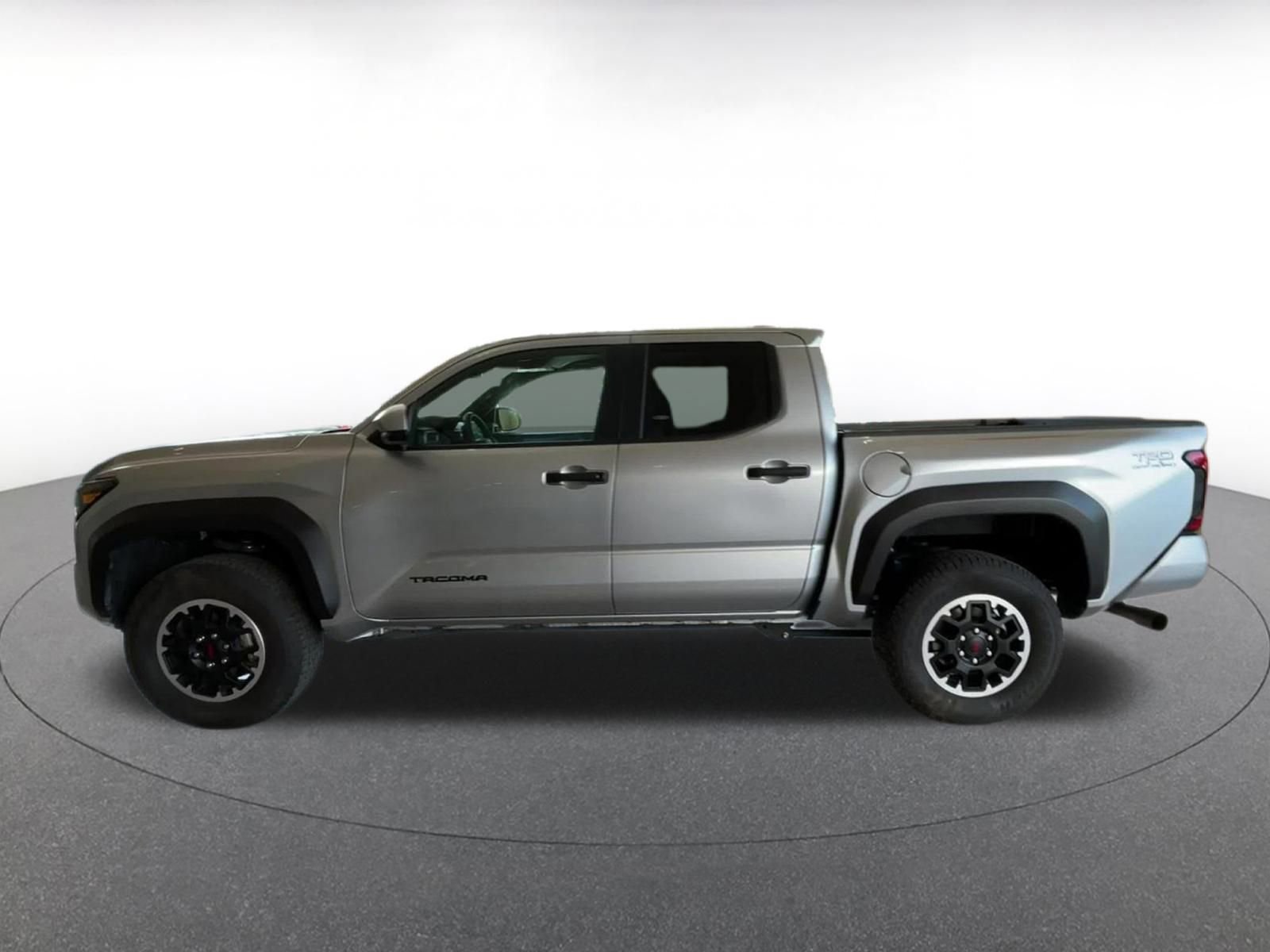 Used 2025 Toyota Tacoma TRD Off-Road image 9