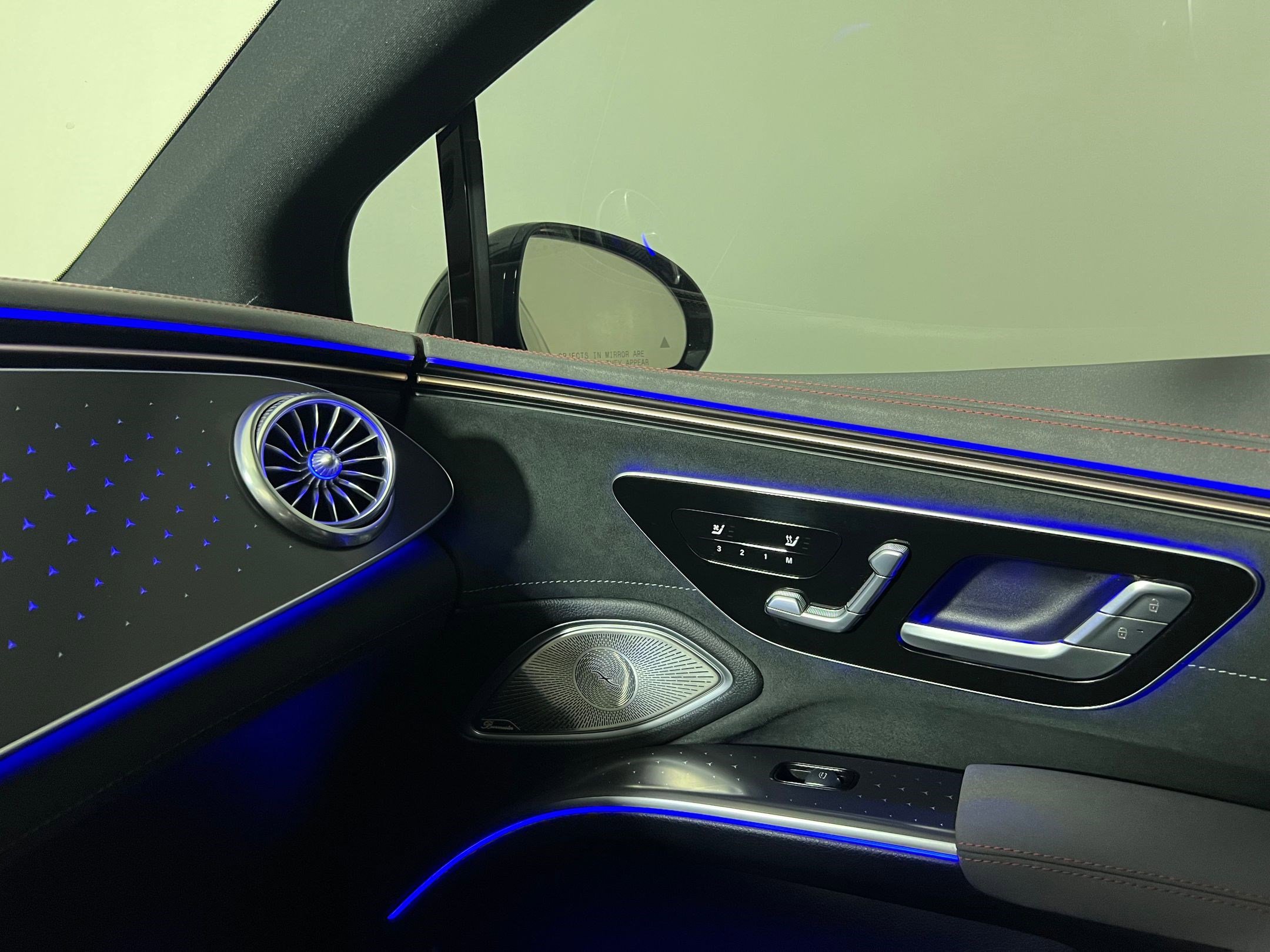 Used 2022 Mercedes-Benz EQS 450+ EQS 450+ image 32