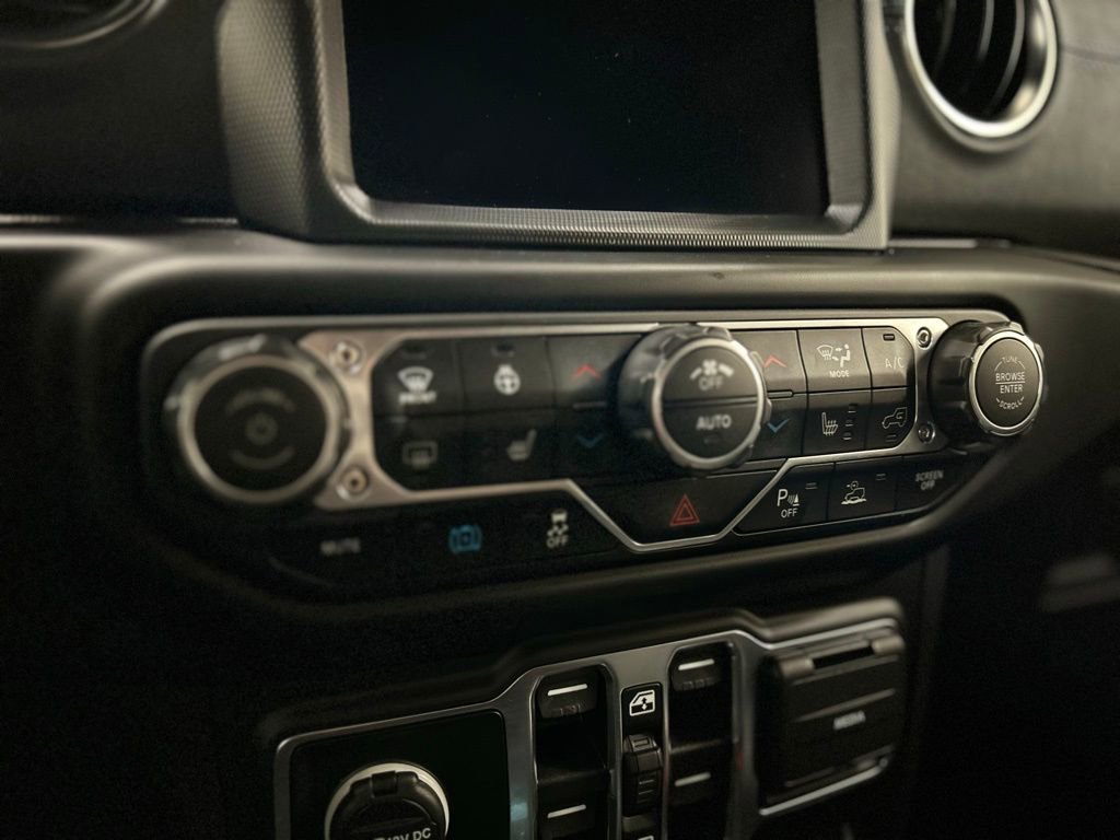 Used 2022 Jeep Wrangler Unlimited Rubicon 4xe w/ Cold Weather Group image 15