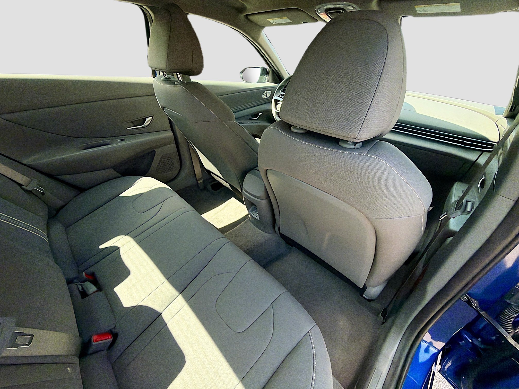 Certified 2025 Hyundai Elantra Sport image 26