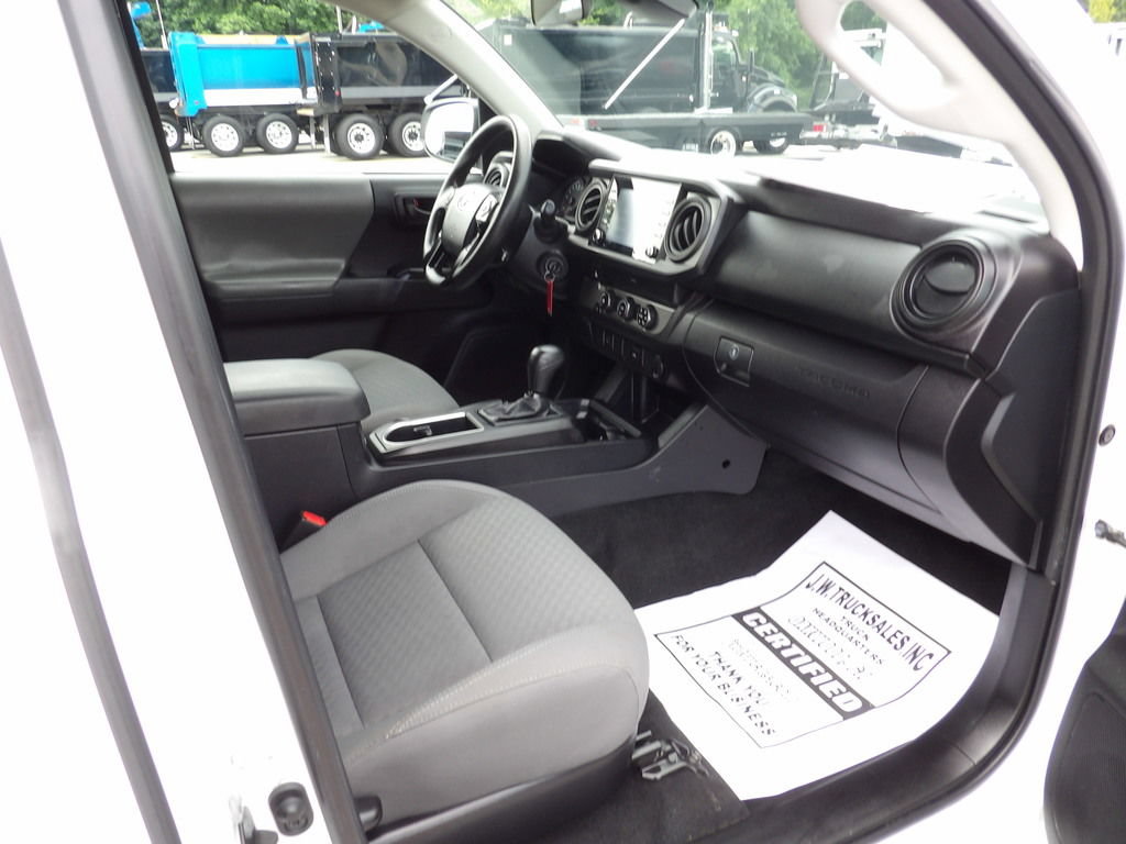 Used 2023 Toyota Tacoma SR RWD image 33