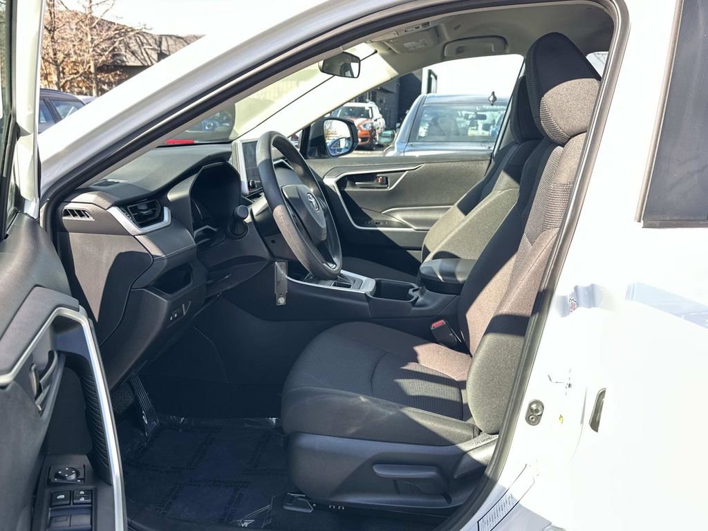 Used 2025 Toyota RAV4 LE image 23