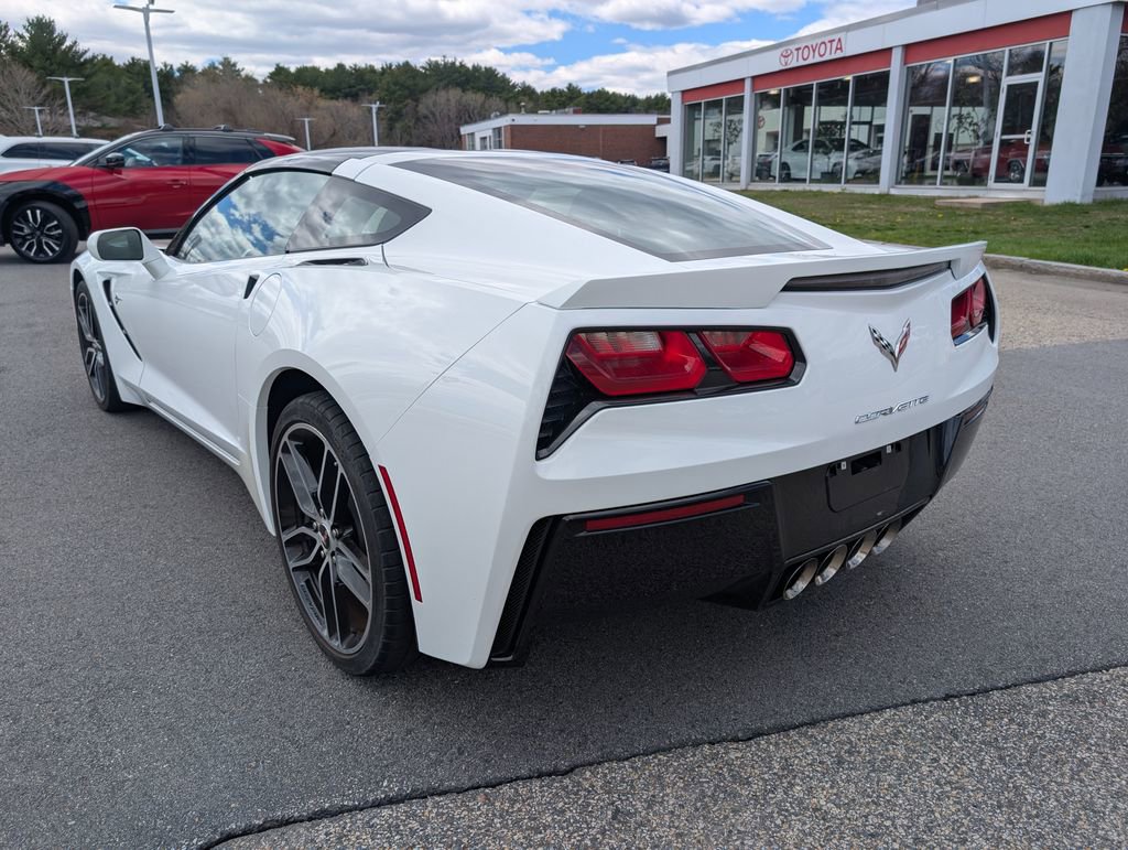 Used 2015 Chevrolet Corvette Stingray Coupe RWD image 3