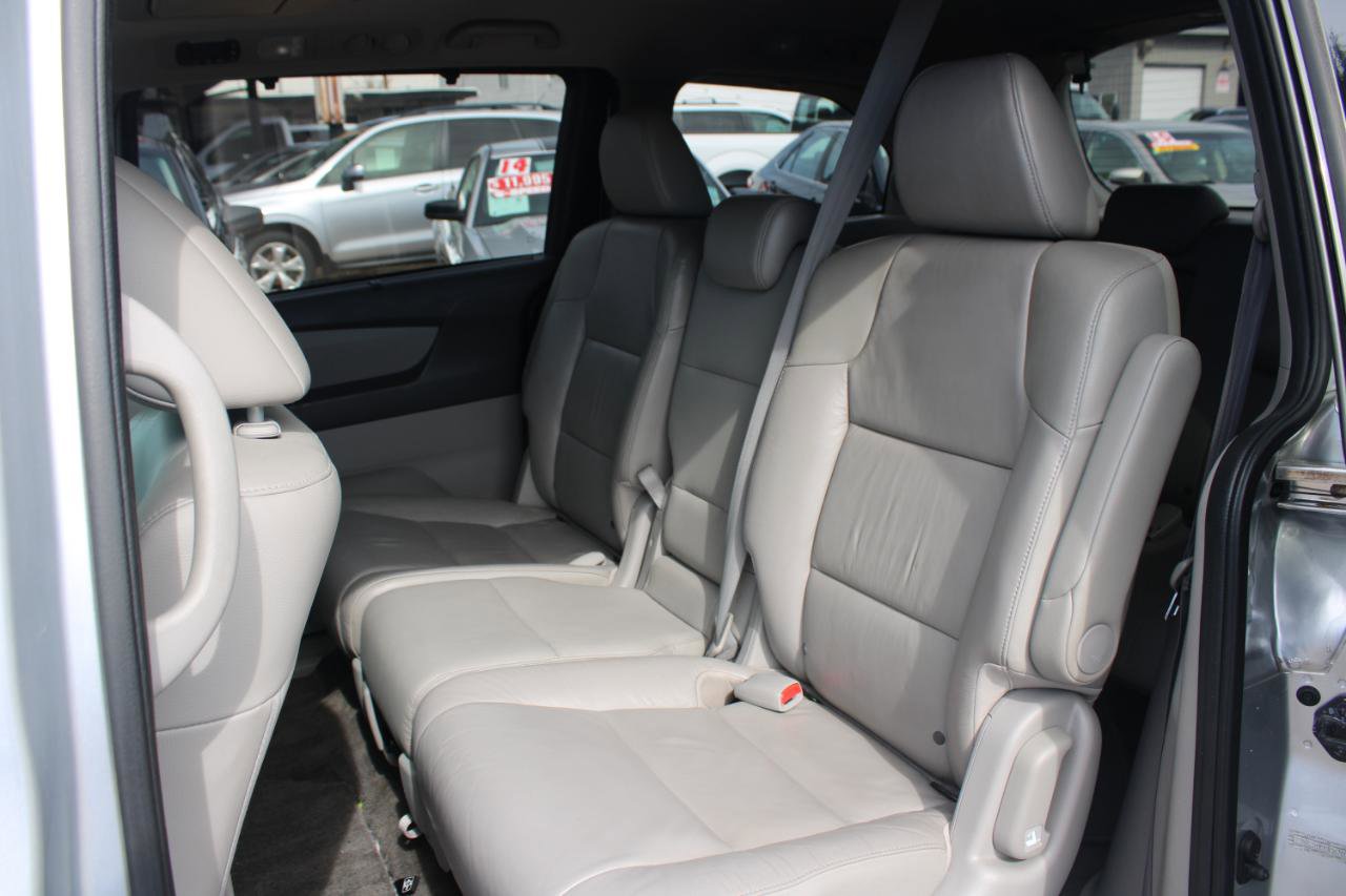 Used 2012 Honda Odyssey Touring Elite image 16