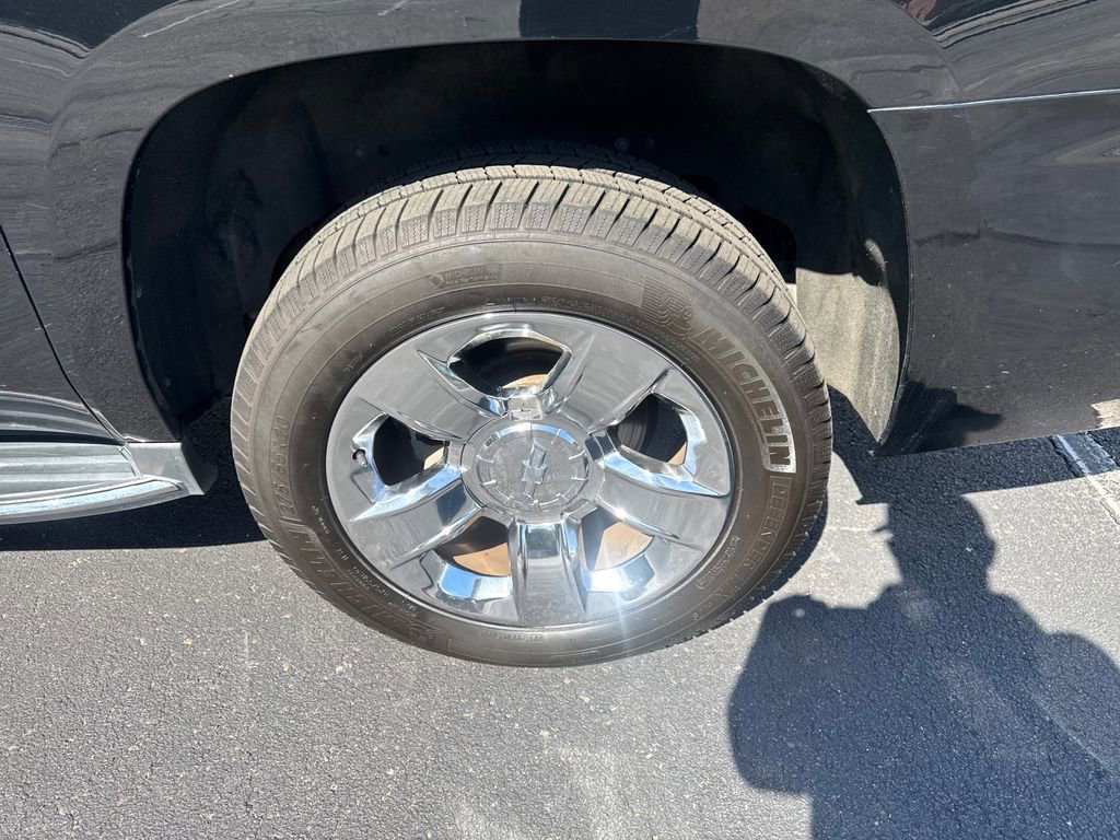 Used 2016 Chevrolet Suburban LTZ AWD/4WD image 14