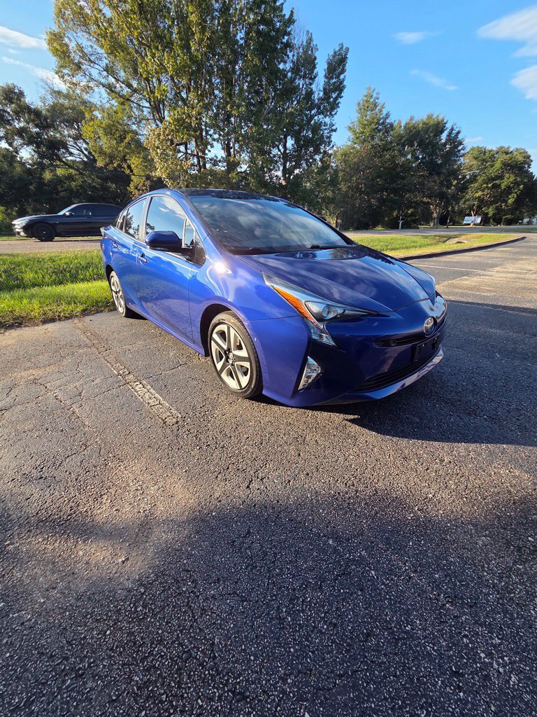 Used 2018 Toyota Prius Four Touring FWD image 7