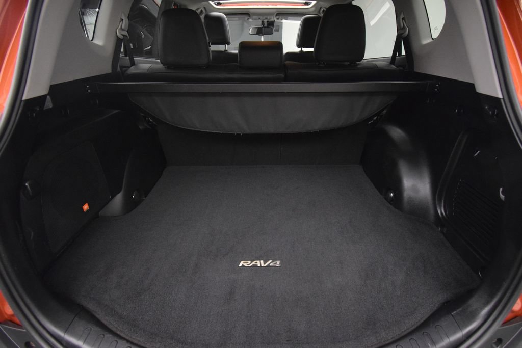 Used 2015 Toyota RAV4 Limited w/ Technology Package AWD/4WD image 28