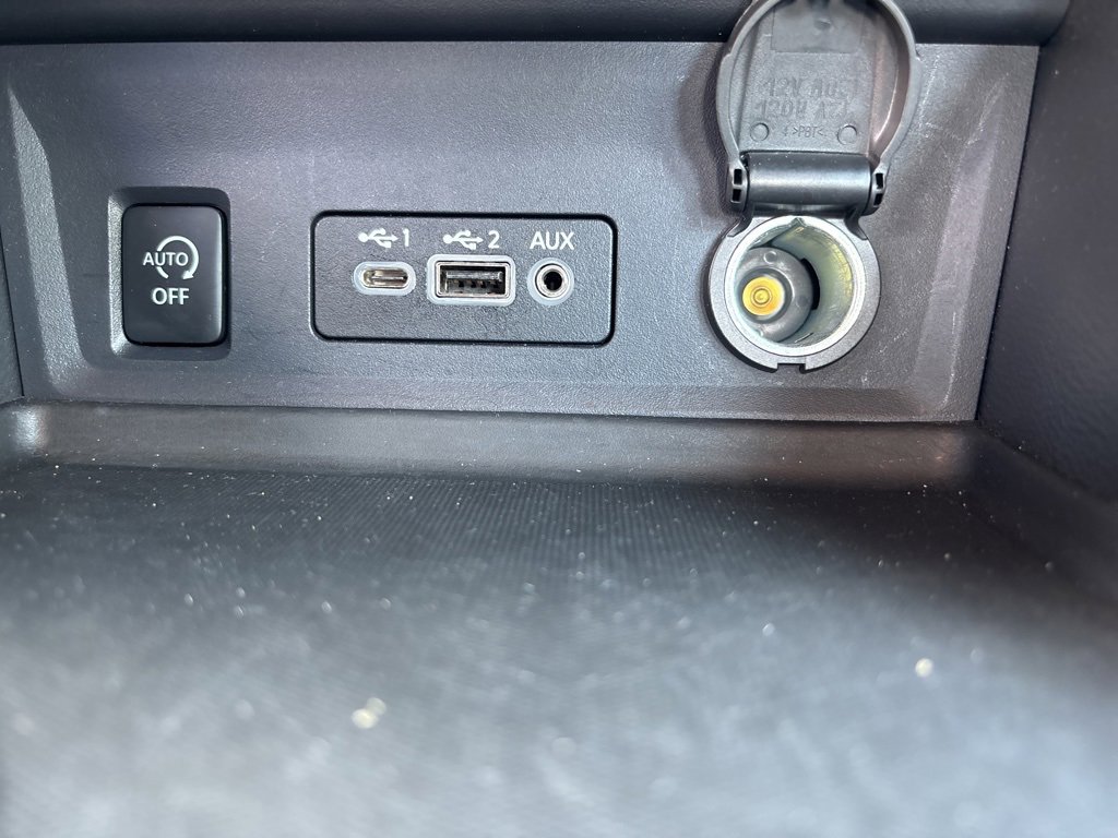 Used 2024 Nissan Sentra SV image 23