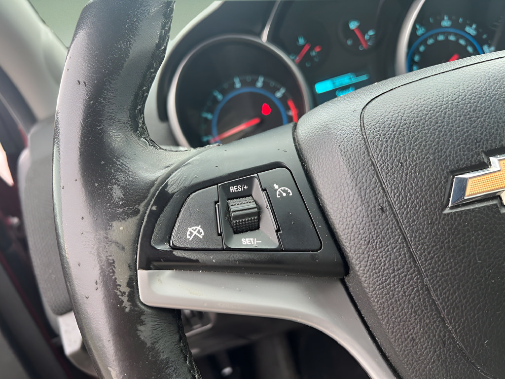 Used 2014 Chevrolet Cruze LT FWD image 20