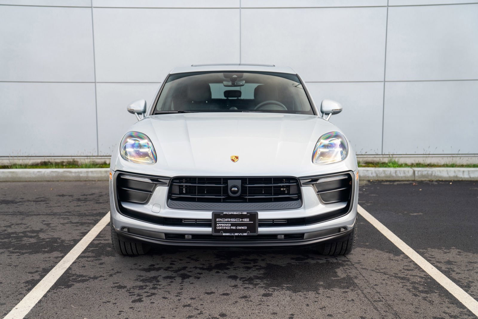 Certified 2025 Porsche Macan image 6