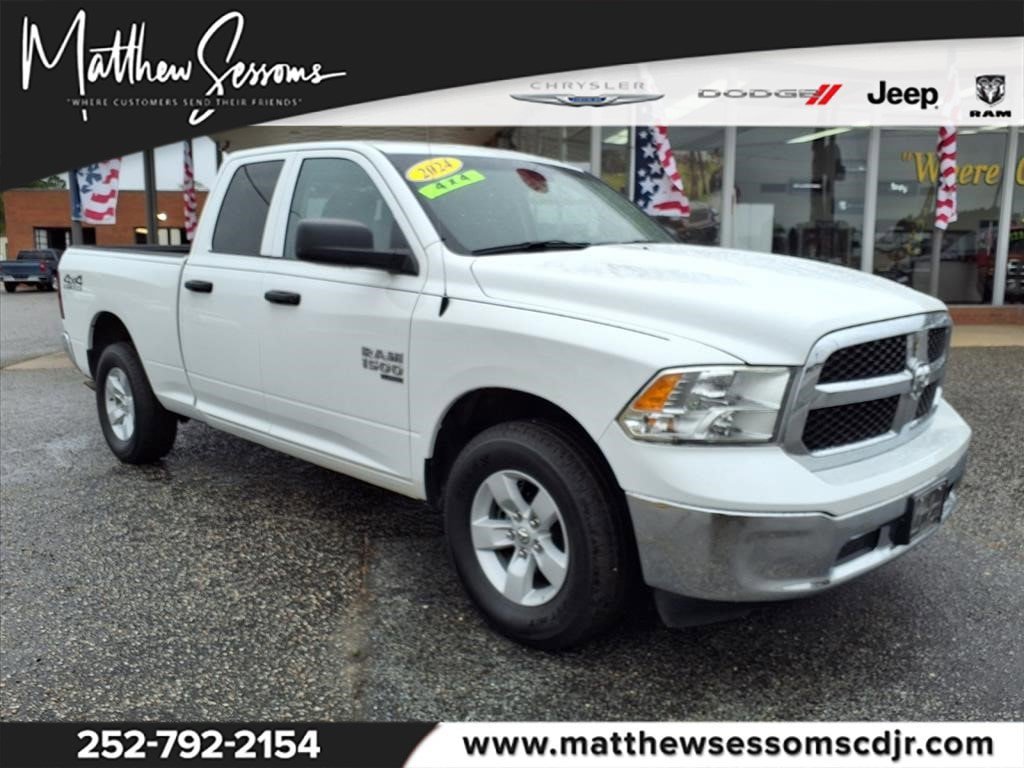 Used 2024 RAM 1500 Classic SLT AWD/4WD image 2