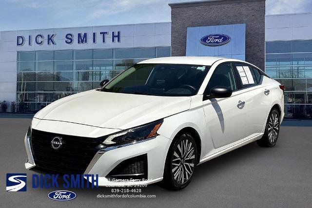 Used 2025 Nissan Altima 2.5 SV FWD image 1